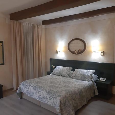 Hotel Borgo Antico Биббьена Экстерьер фото