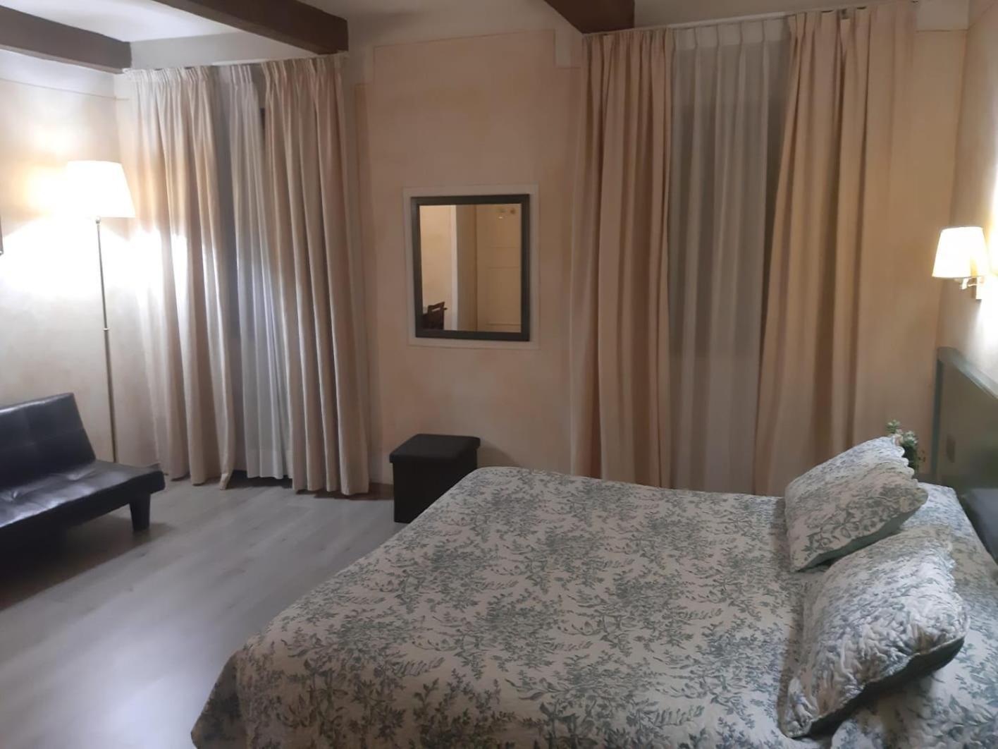 Hotel Borgo Antico Биббьена Экстерьер фото