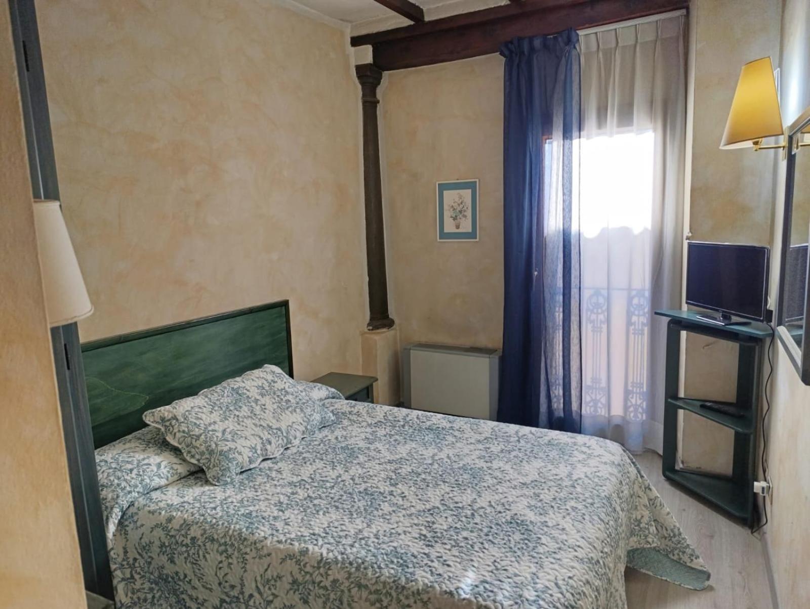 Hotel Borgo Antico Биббьена Экстерьер фото