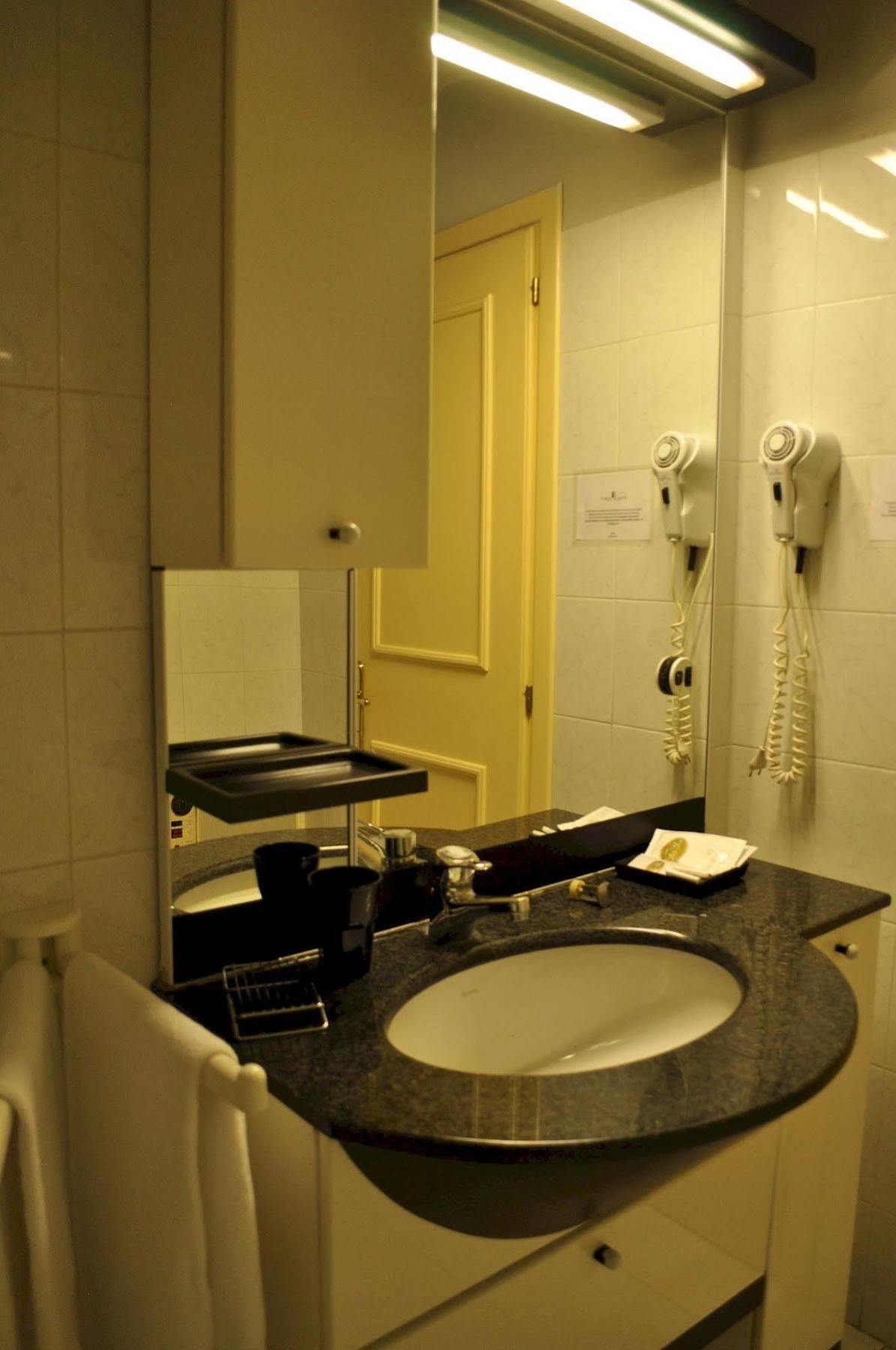 Hotel Borgo Antico Биббьена Экстерьер фото