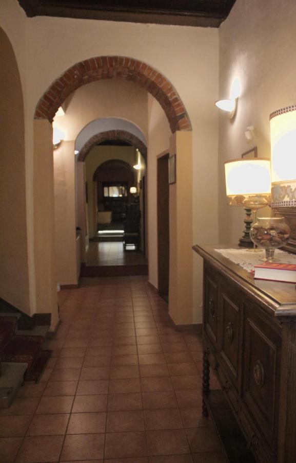 Hotel Borgo Antico Биббьена Экстерьер фото